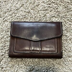 Vintage Fossil Womens Brown Distressed Leather Wallet Snap Closure